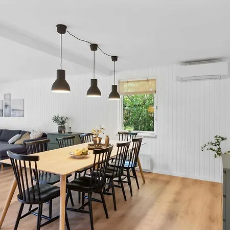 Summer House Centrally Located In The Heart Of Hornbk Holiday home Hornbaek