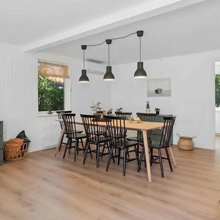 Summer House Centrally Located In The Heart Of Hornbk Hornbaek