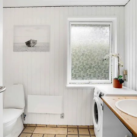 Feriehus Newly Renovated And Modern Near The Hornbæk